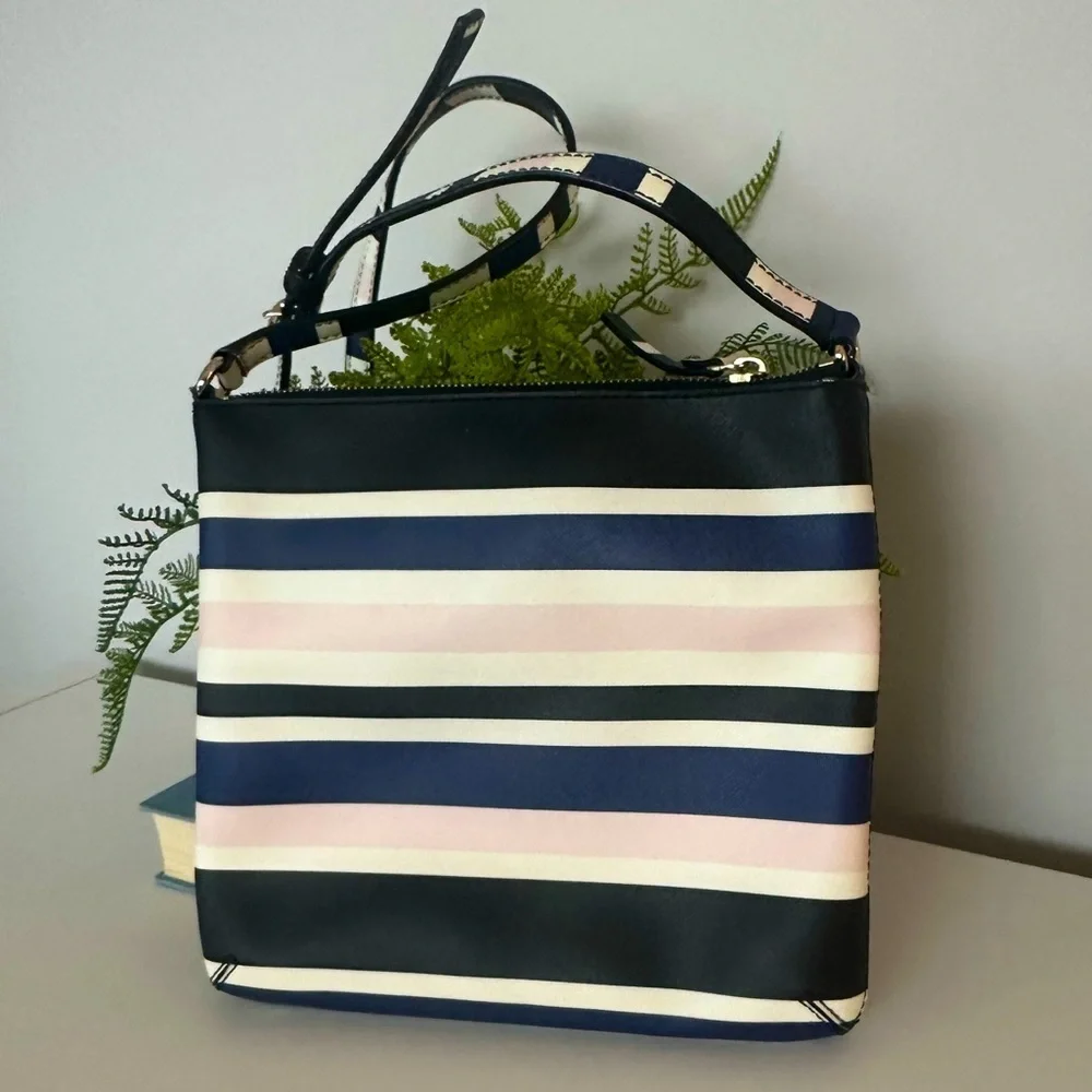 Like New Kate Spade New York Black Blue Cruise Stripe Laurel Way Rima Crossbody